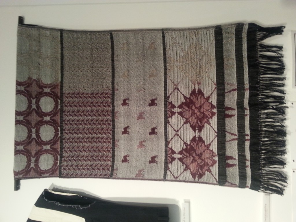Catatonic yarn