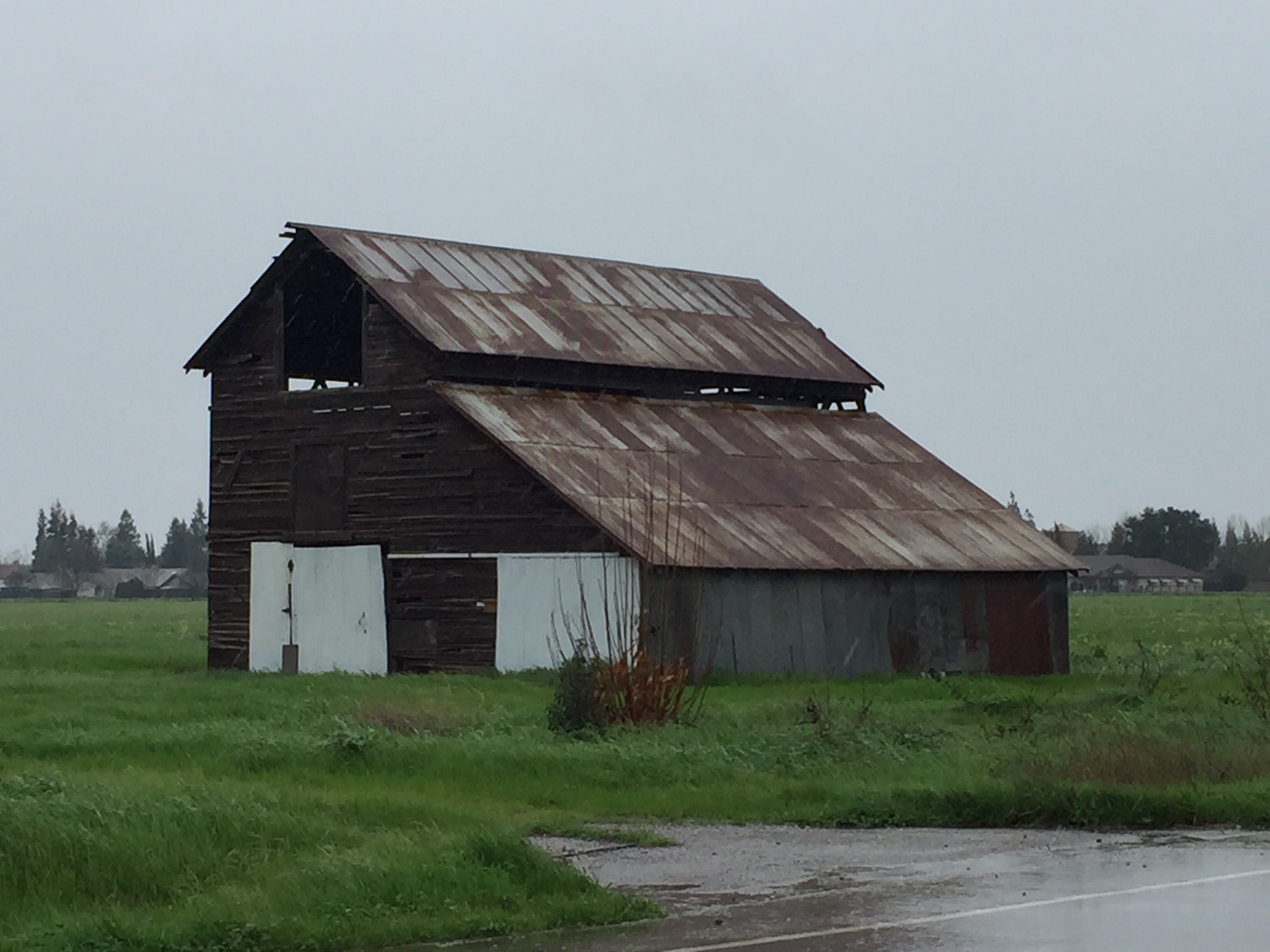 Lockeford_Barn
